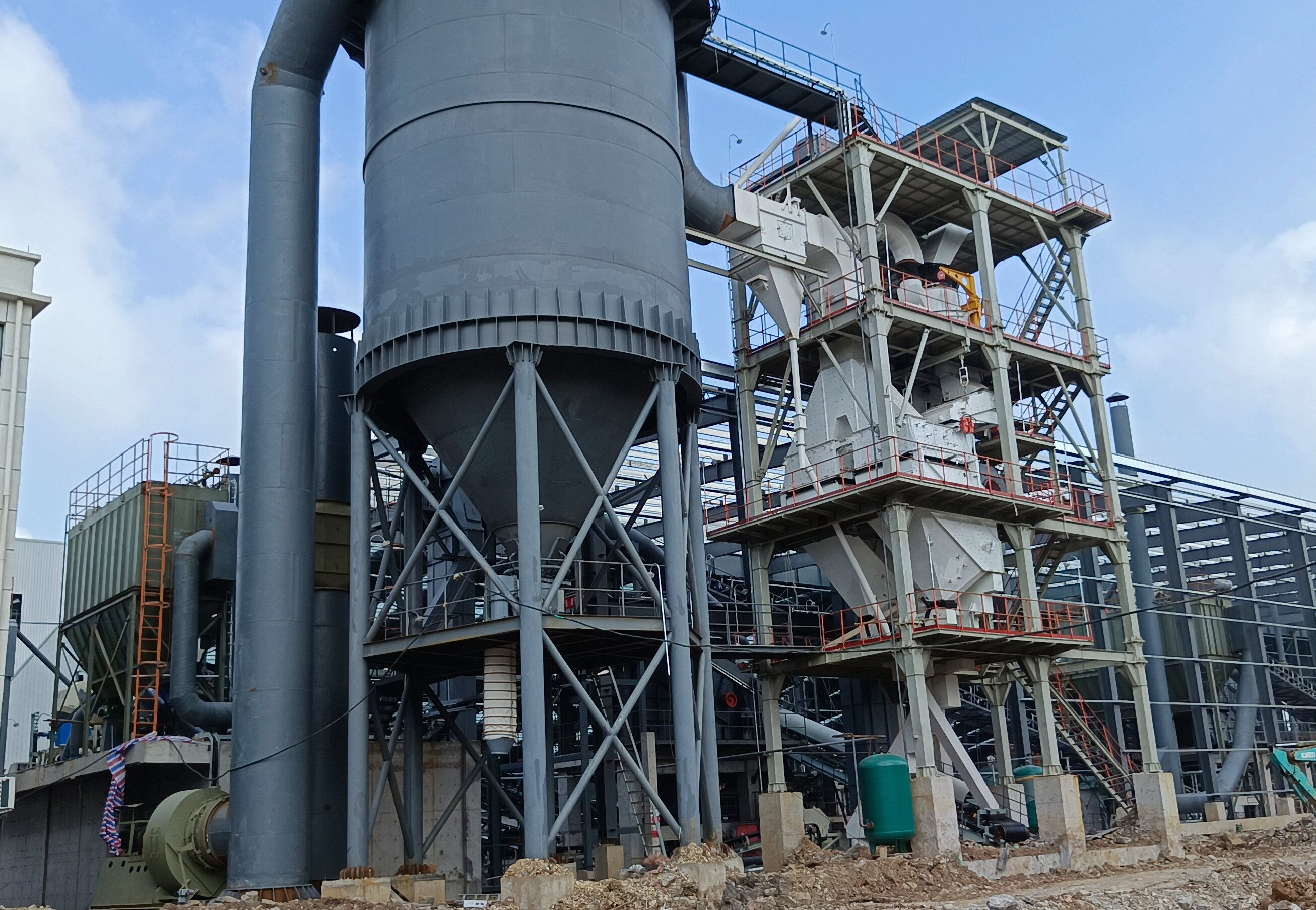 制砂樓技術(shù)優(yōu)勢(shì)大揭秘：從環(huán)保到智能，重塑砂石生產(chǎn)新生態(tài)